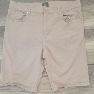 H&M Men's Beige Flat Front Cotton Shorts